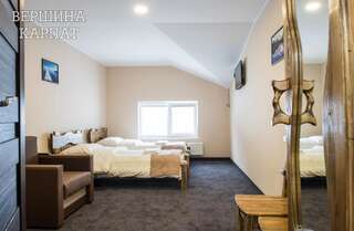 Отель Vershyna Драгобрат Улучшенный двухместный номер с 1 кроватью или 2 отдельными кроватями, вид на горы-5
